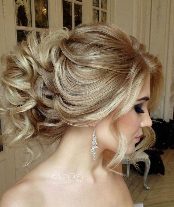 35 Romantic Wedding Updos For Medium Hair – Wedding Hairstyles 2018 Within Most Up To Date Soft Updo Hairstyles For Medium Length Hair (Photo 5 of 15)