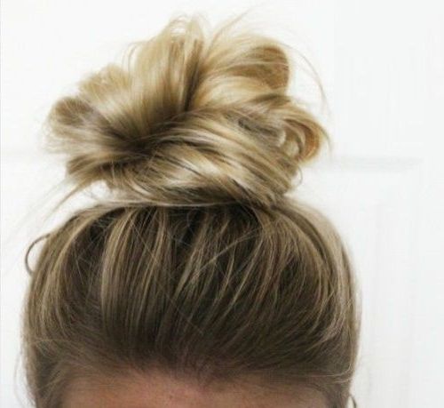 60 Updos For Short Hair – Your Creative Short Hair Inspiration Intended For Newest Knot Updo Hairstyles (Photo 8 of 15)