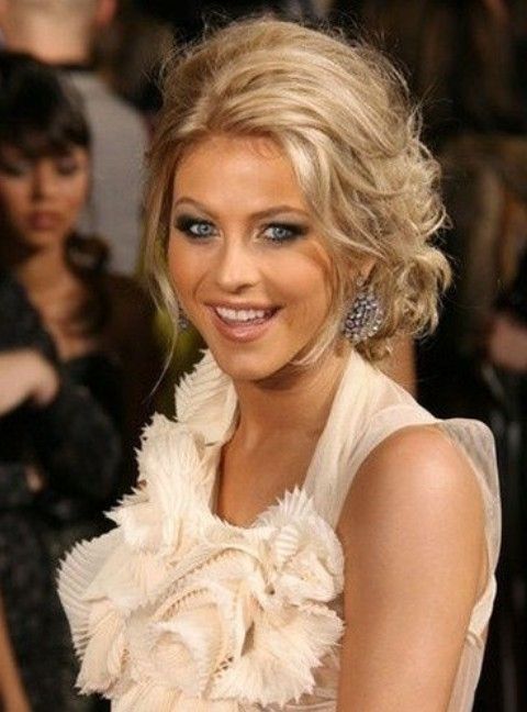 Julianne Hough Hairstyles: Messy Updo – Pretty Designs Regarding Best And Newest Julianne Ho Hairstylesugh Updo Hairstyles (View 2 of 15)