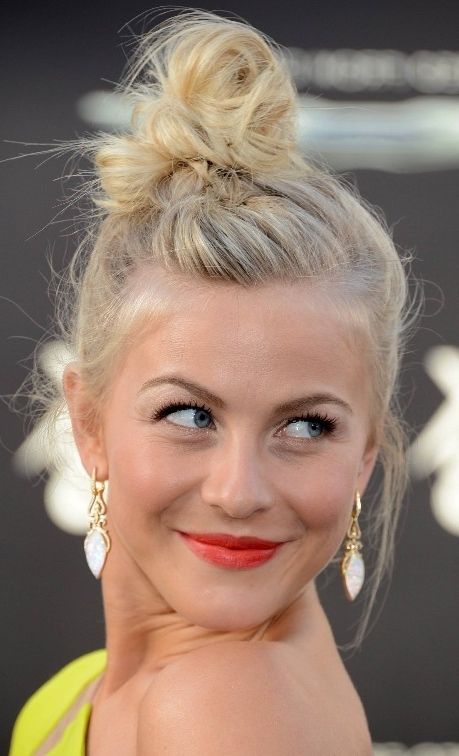 Julianne Hough's Cute Messy Topknot Bun Updo Hairstyle – Hairstyles In Most Recently Julianne Ho Hairstylesugh Updo Hairstyles (Photo 1 of 15)