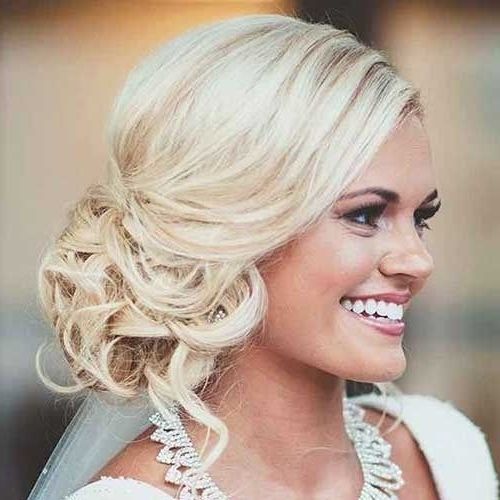Stylish Messy Bun For Short Hair Mother Of The Bride Hairstyles With Regard To Most Current Mother Of The Bride Updo Hairstyles For Short Hair (Photo 14 of 15)