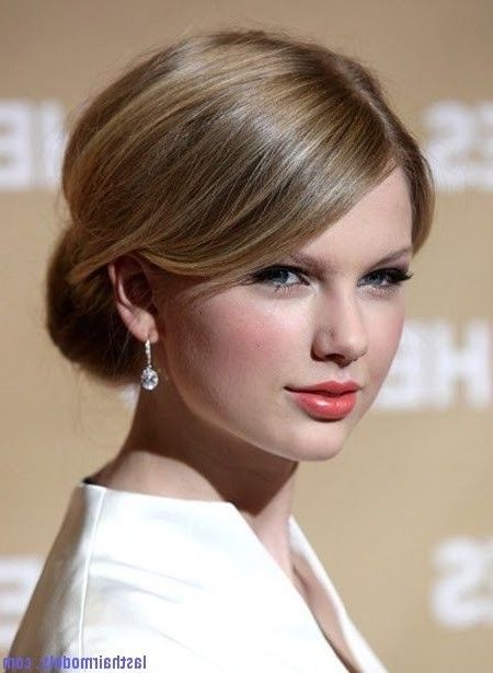 Taylor Swift Straight Updo Hairstyles Straight Hair Updo's (View 3 of 15)