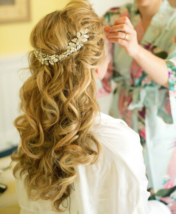 15 Latest Half Up Half Down Wedding Hairstyles For Trendy Brides In Wedding Hairstyles For Long Hair Down With Flowers (View 13 of 15)