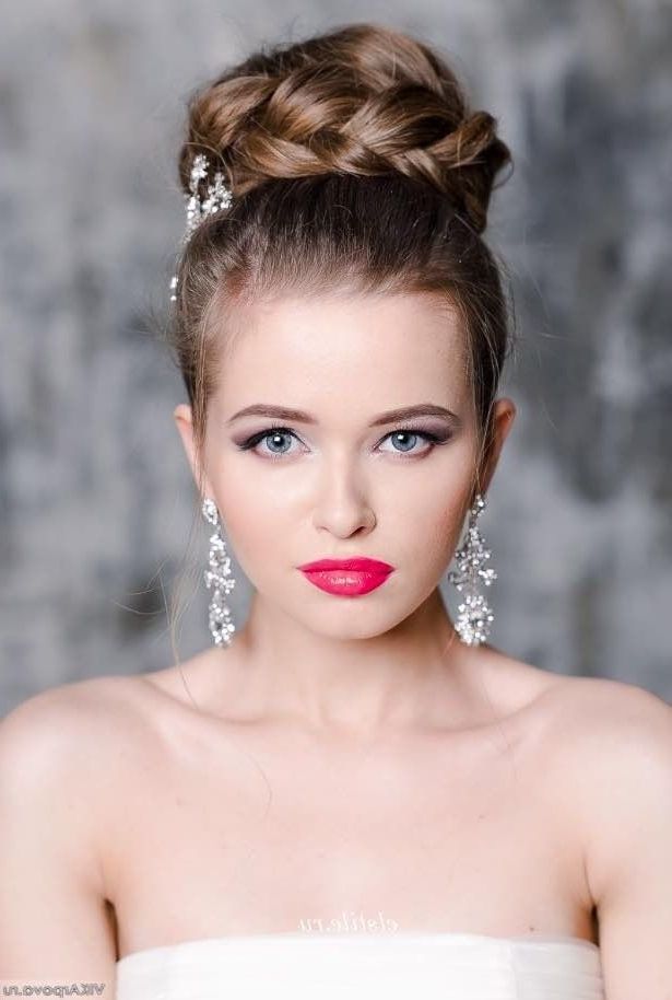 30 Top Knot Bun Wedding Hairstyles That Will Inspire(With Tutorial For High Bun Wedding Hairstyles (View 11 of 15)
