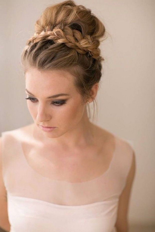 30 Top Knot Bun Wedding Hairstyles That Will Inspire(With Tutorial Inside High Bun Wedding Hairstyles (View 1 of 15)