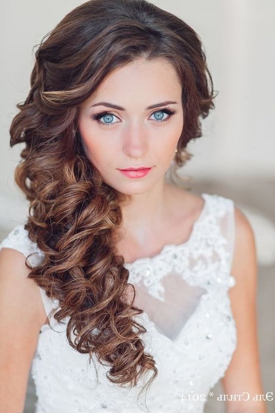 34 Elegant Side Swept Hairstyles You Should Try – Weddingomania With Wedding Hairstyles For Long Hair To The Side (View 15 of 15)