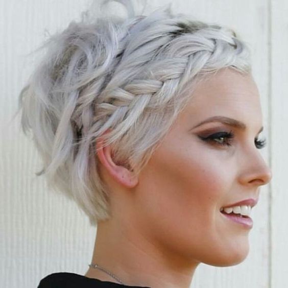 35 Modern Romantic Wedding Hairstyles For Short Hair Pertaining To Wedding Hairstyles For Short Hair With Bangs (View 14 of 15)