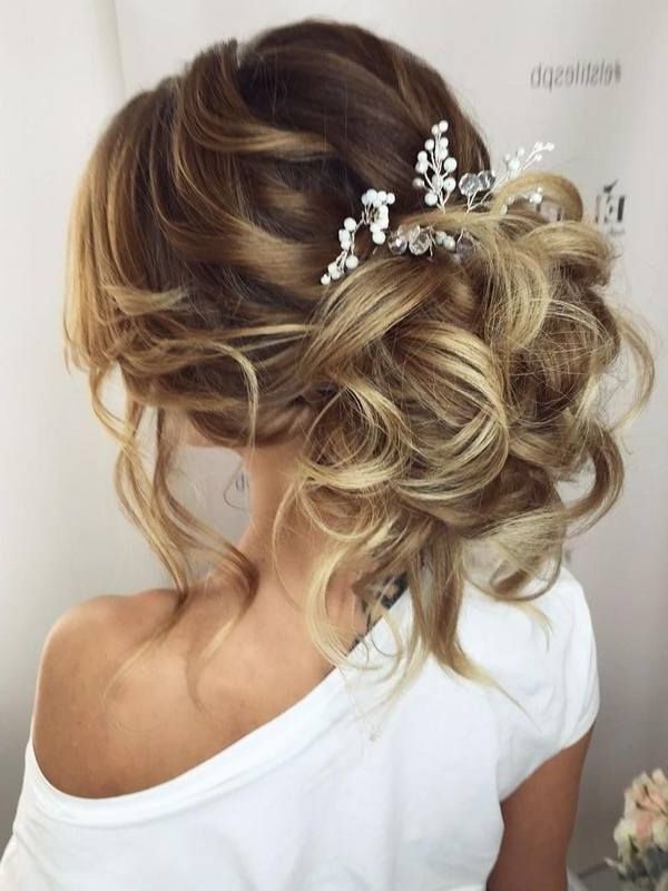 75 Chic Wedding Hair Updos For Elegant Brides | Pinterest | Chongos With Regard To Hair Up Wedding Hairstyles (View 1 of 15)