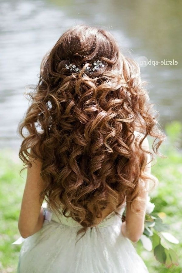 Curled Hairstyles For Long Hair Half Up – Hairstyle For Women & Man In Curly Hair Half Up Wedding Hairstyles (View 7 of 15)