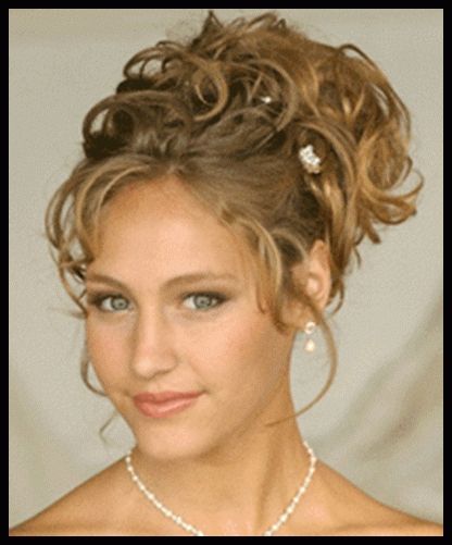 Inspiring Half Up And Half Down Wedding Hairstyles For Medium Length Within Half Up Half Down Wedding Hairstyles For Medium Length Hair With Fringe (View 8 of 15)