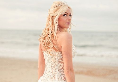Loose Curly Beach Wedding Hairstyles Sexy | Medium Hair Styles Ideas In Beach Wedding Hairstyles For Long Curly Hair (View 6 of 15)