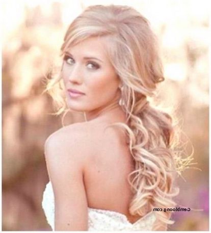 Lovely Wedding Hairstyles For Long Hair Pulled To The Side 2018 Throughout Pulled To The Side Wedding Hairstyles (View 1 of 15)