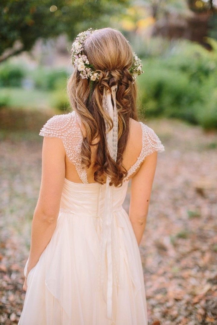 Rustic Half Up Half Down Bridal Hairstyle With Flowers | Deer Pearl In Country Wedding Hairstyles For Bridesmaids (View 11 of 15)