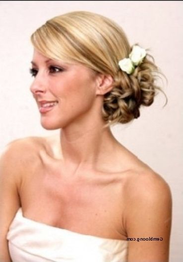 Wedding Hairstyles For Long Hair To The Side Bun New Side Bun With Regard To Wedding Hairstyles For Long Hair With Side Bun (View 2 of 15)