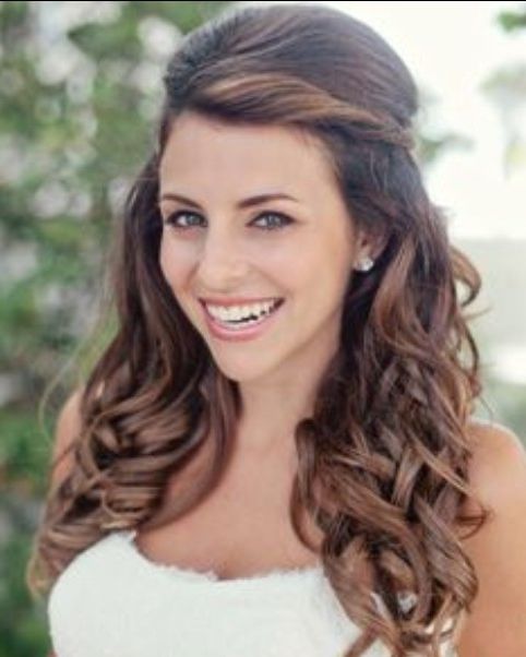 Wedding Hairstyles: Pretty Half Up Half Down – Pretty Designs Intended For Half Up Half Down With Fringe Wedding Hairstyles (View 4 of 15)