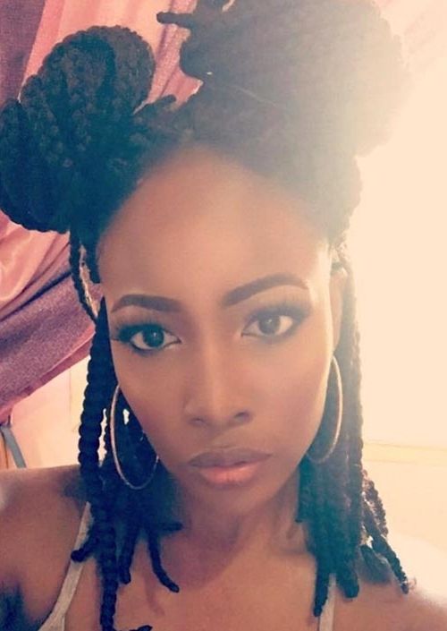 35 Awesome Box Braids Hairstyles You Simply Must Try | Fashionisers Pertaining To Best And Newest Top Knot Bun With Cascade Of Thin Braids (View 12 of 15)