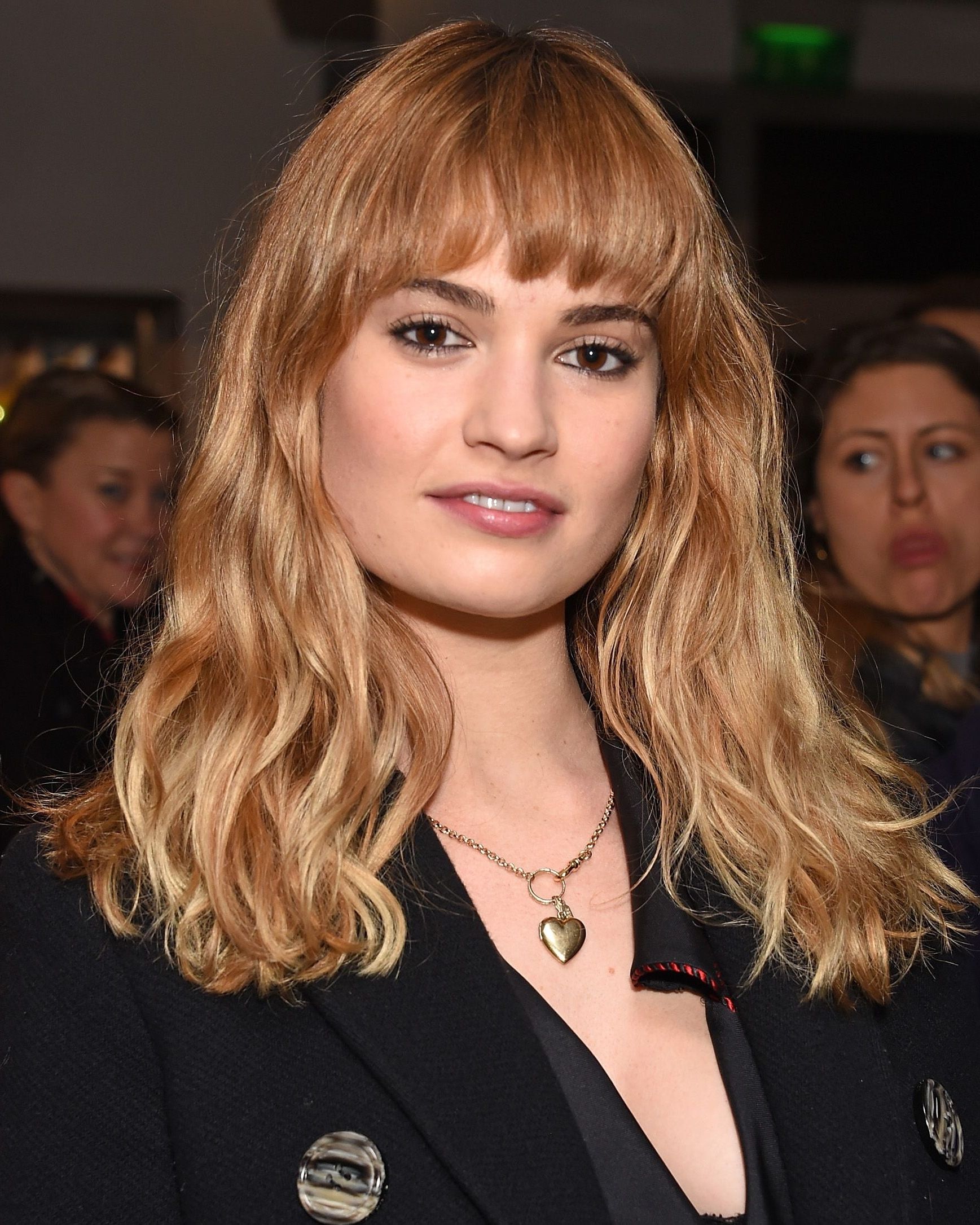 Best Fringe Hairstyles For 2018 – How To Pull Off A Fringe Haircut With Regard To Most Recently Cropped Tousled Waves And Side Bangs (Photo 10 of 15)