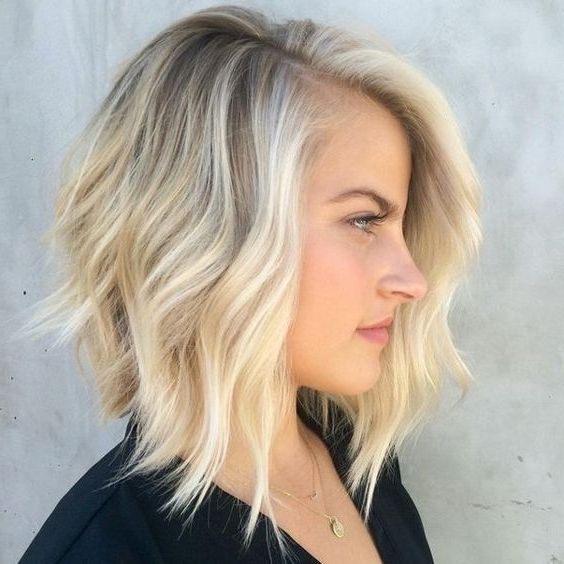 10 Medium Length Styles Ideal For Thin Hair In 2018 | Clothes, Shoes For Tousled Beach Babe Lob Blonde Hairstyles (Photo 24 of 25)