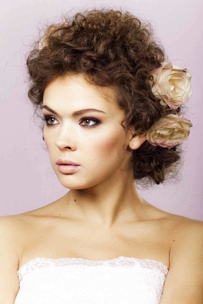 20 Vintage Hairstyles For Curly Hair You'll Be Wearing On Repeat Within Vintage Curls Ponytail Hairstyles (View 25 of 25)