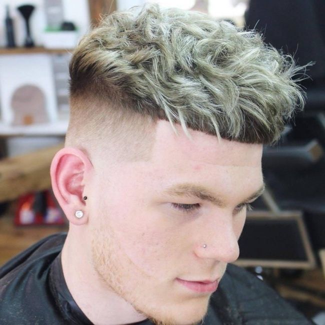 35 Charming Men's Messy Hairstyles: (best Styles Of 2018) Throughout Newest Platinum Blonde Disheveled Pixie Hairstyles (Photo 9 of 25)
