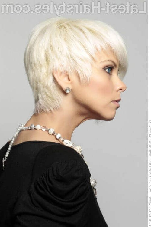 40 Cute Short Haircuts For Short Hair (updated For 2018) Inside Cropped Platinum Blonde Bob Hairstyles (View 20 of 25)