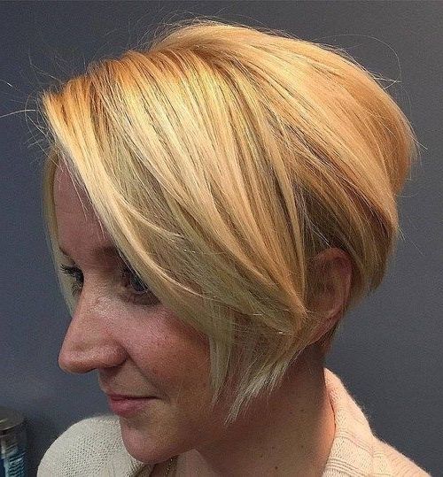 40 Short Bob Hairstyles: Layered, Stacked, Wavy And Angled Bob Cuts Inside Short Blonde Bob Hairstyles With Layers (View 23 of 25)