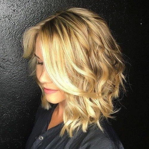 50 Gorgeous Wavy Bob Hairstyles With An Extra Touch Of Femininity In Intended For Gently Angled Waves Blonde Hairstyles (View 4 of 25)