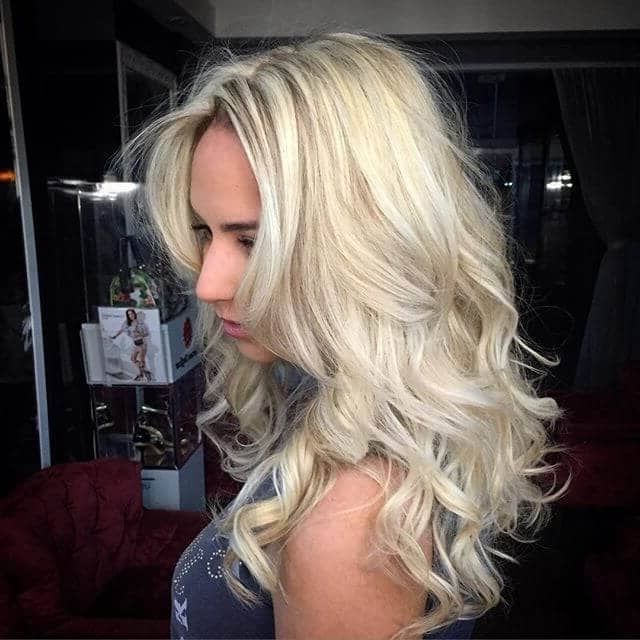 50 Platinum Blonde Hairstyle Ideas For A Glamorous 2018 Regarding Soft Waves Blonde Hairstyles With Platinum Tips (View 13 of 25)