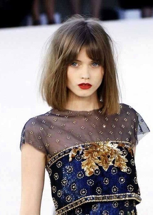 50 Ways To Wear Short Hair With Bangs For A Fresh New Look Throughout Latest Short Choppy Side Parted Pixie Hairstyles (View 24 of 25)