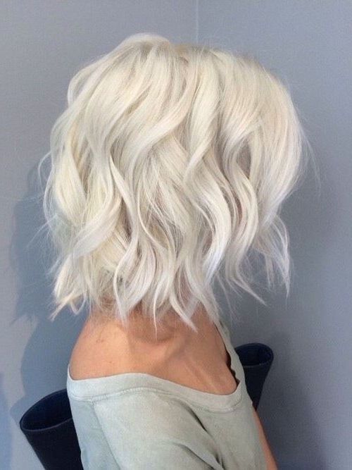 Featured Photo of 2024 Popular Icy Blonde Shaggy Bob Hairstyles