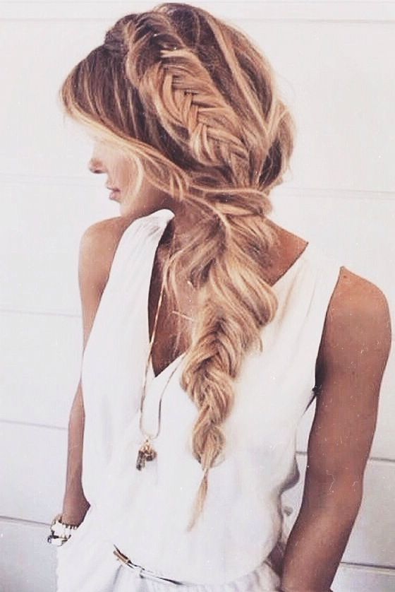 ? Pinterest: Quynhxnh ? | Tangled | Pinterest | Hair Style With Regard To Messy Volumized Fishtail Hairstyles (View 2 of 25)