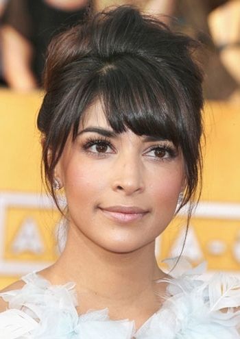 Hannah Simone's Messy Bouffant Updo At The 2014 Sag Awards – Prom For Black Ponytail Hairstyles With A Bouffant (View 22 of 25)