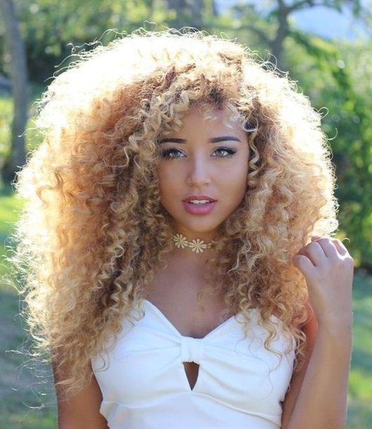 Jewels, Jadah Doll, White Top, Necklace, Choker Necklace, Hairstyles Pertaining To White Blonde Curls Hairstyles (View 2 of 25)