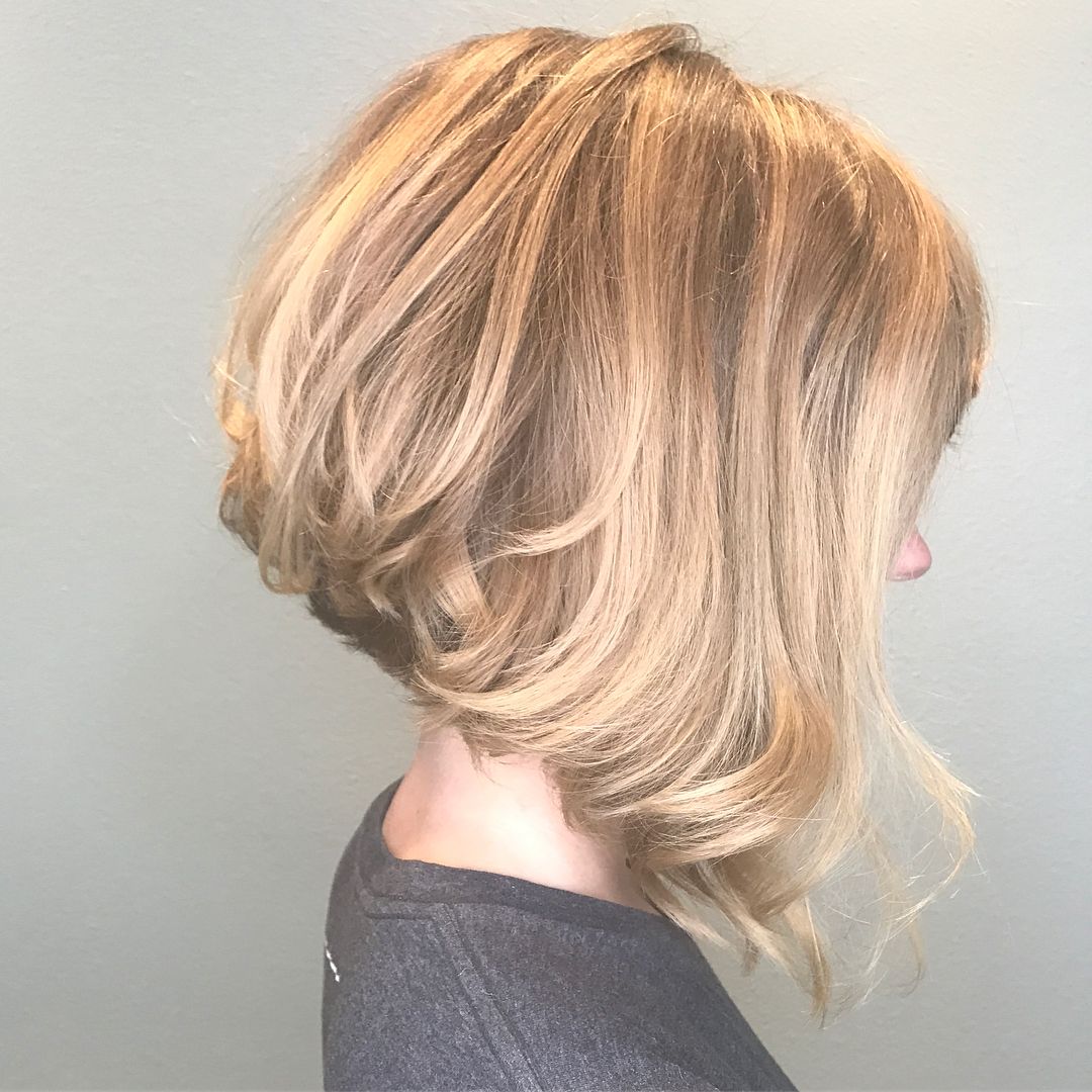 10 Beautiful Medium Bob Haircuts &edgy Looks: Shoulder Length In Nape Length Blonde Curly Bob Hairstyles (View 11 of 25)
