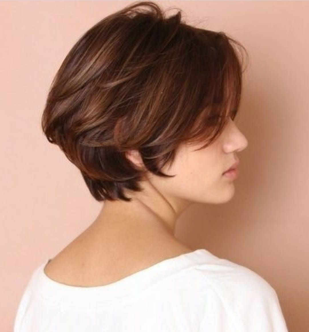 10 Chic Short Bob Haircuts That Balance Your Face Shape! – Short Inside Center Part Short Hairstyles (View 14 of 25)