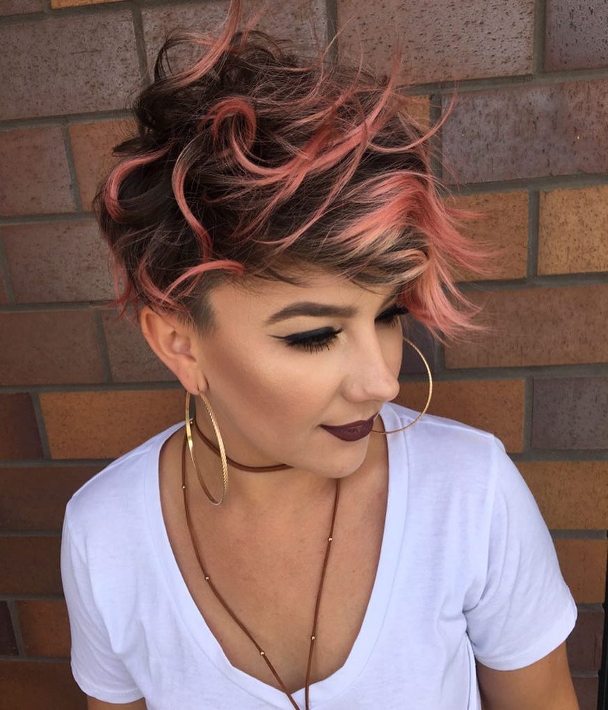 10 Short Haircuts For Fine Hair 2018: Great Looks From Office To Beach! Inside Short Hairstyles For Wavy Fine Hair (Photo 18 of 25)