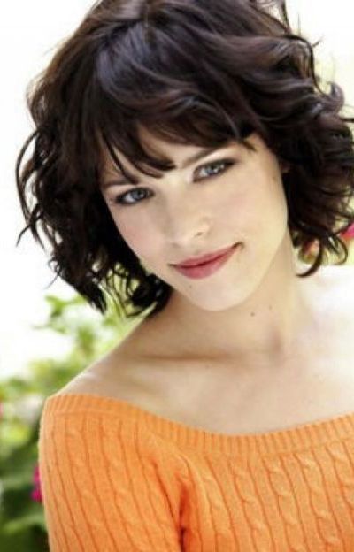 111 Amazing Short Curly Hairstyles For Women To Try In 2018 Pertaining To Short Wavy Haircuts With Messy Layers (View 17 of 25)