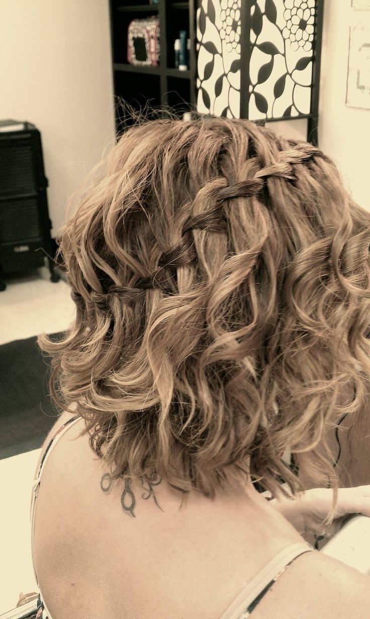15 Pretty Prom Hairstyles For 2018: Boho, Retro, Edgy Hair Styles With Casual Scrunched Hairstyles For Short Curly Hair (Photo 9 of 25)