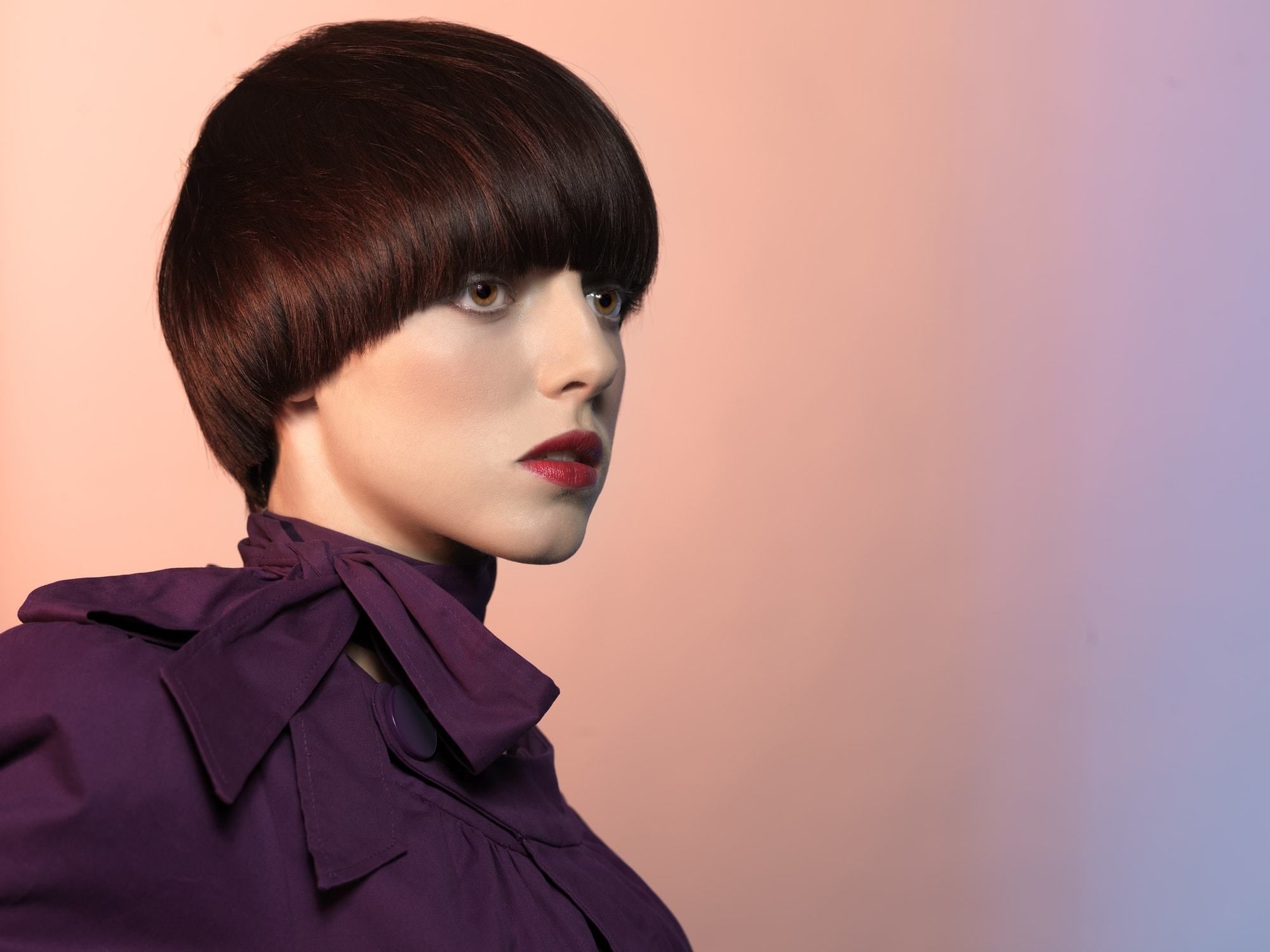 15 Short Haircuts For Oval Faces To Try Any Season Pertaining To Short Bobs For Oval Faces (View 11 of 25)