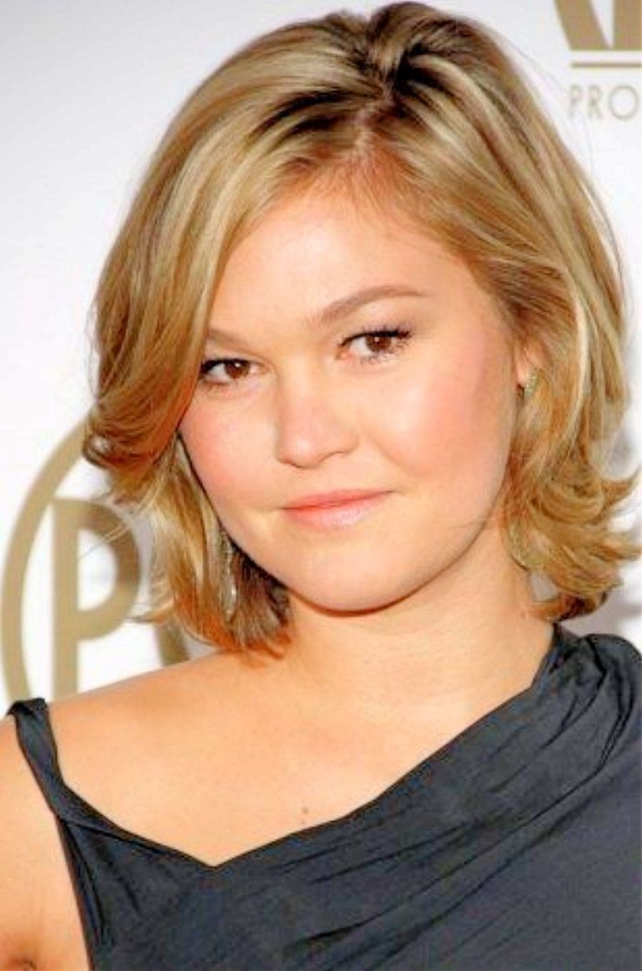 15 Sweet Short Haircuts For Round Fat Faces ~ Louis Palace Pertaining To Short Hair Chubby (View 22 of 25)