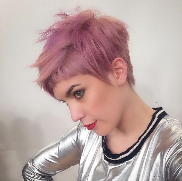 18 Simple Easy Short Pixie Cuts For Oval Faces – Short Haircuts 2018 With Pastel Pink Textured Pixie Hairstyles (View 10 of 25)