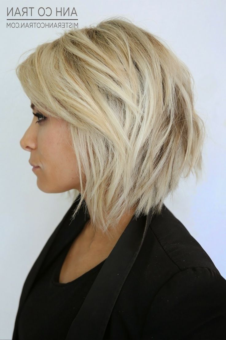 23 Short Layered Haircuts Ideas For Women – Popular Haircuts Inside Short Hairstyles With Bangs And Layers (View 7 of 25)