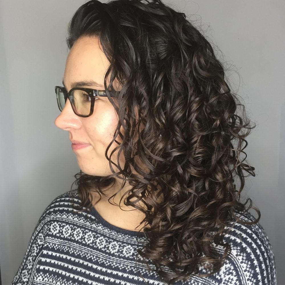 30 Gorgeous Medium Length Curly Hairstyles For Women In 2018 Inside Scrunched Curly Brunette Bob Hairstyles (Photo 20 of 25)