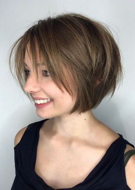 30 Layered Bob Haircuts For Weightless Textured Styles For Rounded Bob Hairstyles With Razored Layers (Photo 4 of 25)