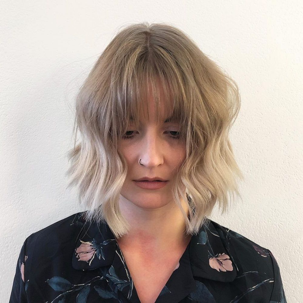 34 Perfect Short Haircuts And Hairstyles For Thin Hair (2018) In Short Haircuts With Full Bangs (Photo 22 of 25)
