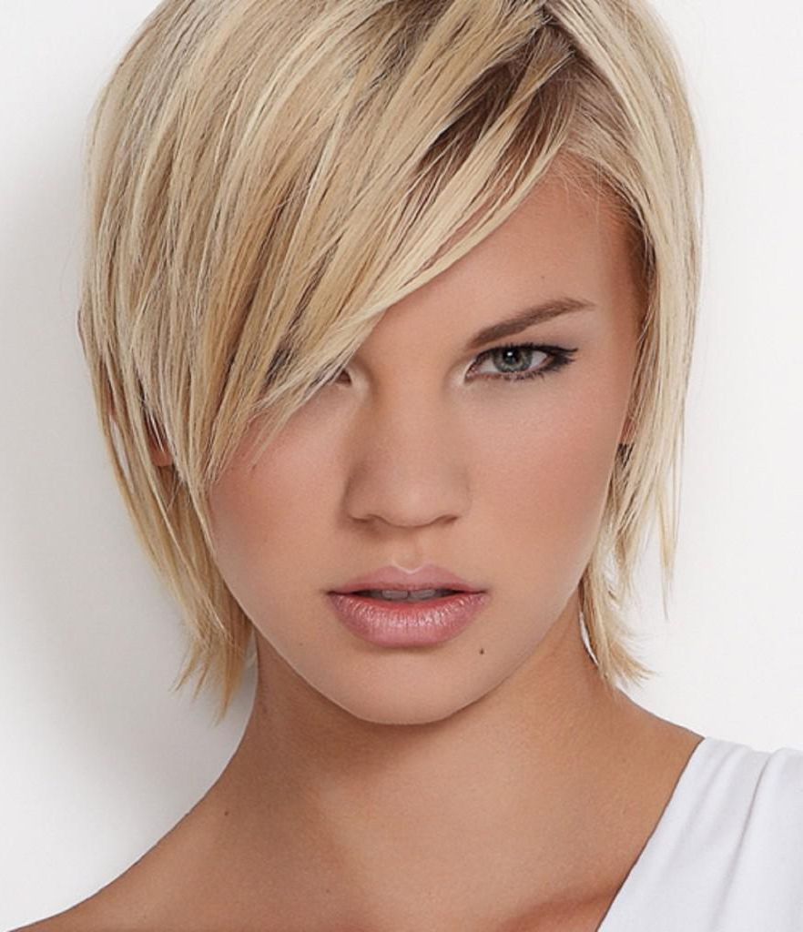 40 Classic Short Hairstyles For Round Faces In Short Hairstyles For Long Faces Over  (View 25 of 25)