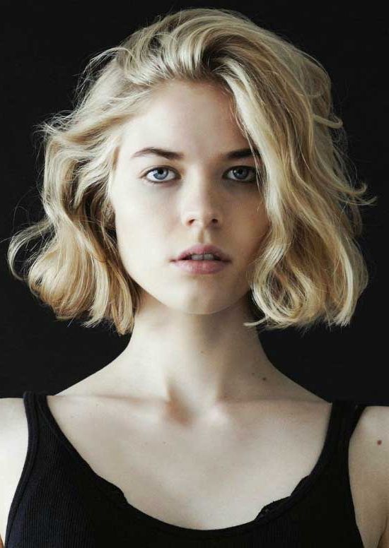 40 Gorgeous Wavy Bob Hairstyles To Inspire You – Beauty Epic For Jaw Length Wavy Blonde Bob Hairstyles (Photo 4 of 25)