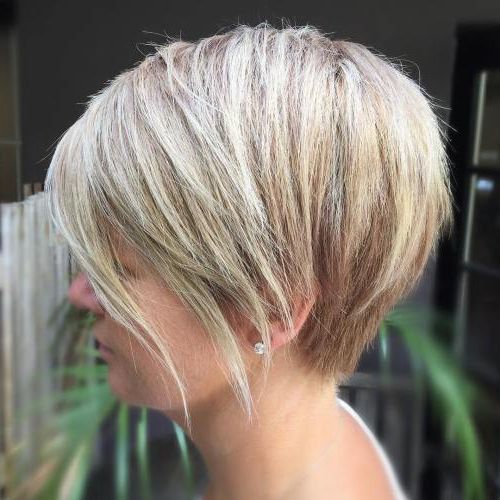 40 Short Bob Hairstyles: Layered, Stacked, Wavy And Angled Bob Cuts Intended For Stacked Blonde Balayage Bob Hairstyles (View 21 of 25)