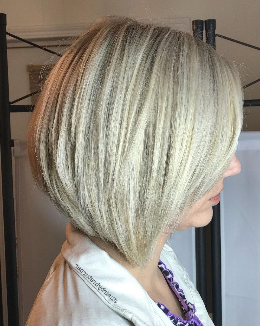42 Sexiest Short Hairstyles For Women Over 40 In 2018 In Short Medium Length Haircuts (Photo 17 of 25)