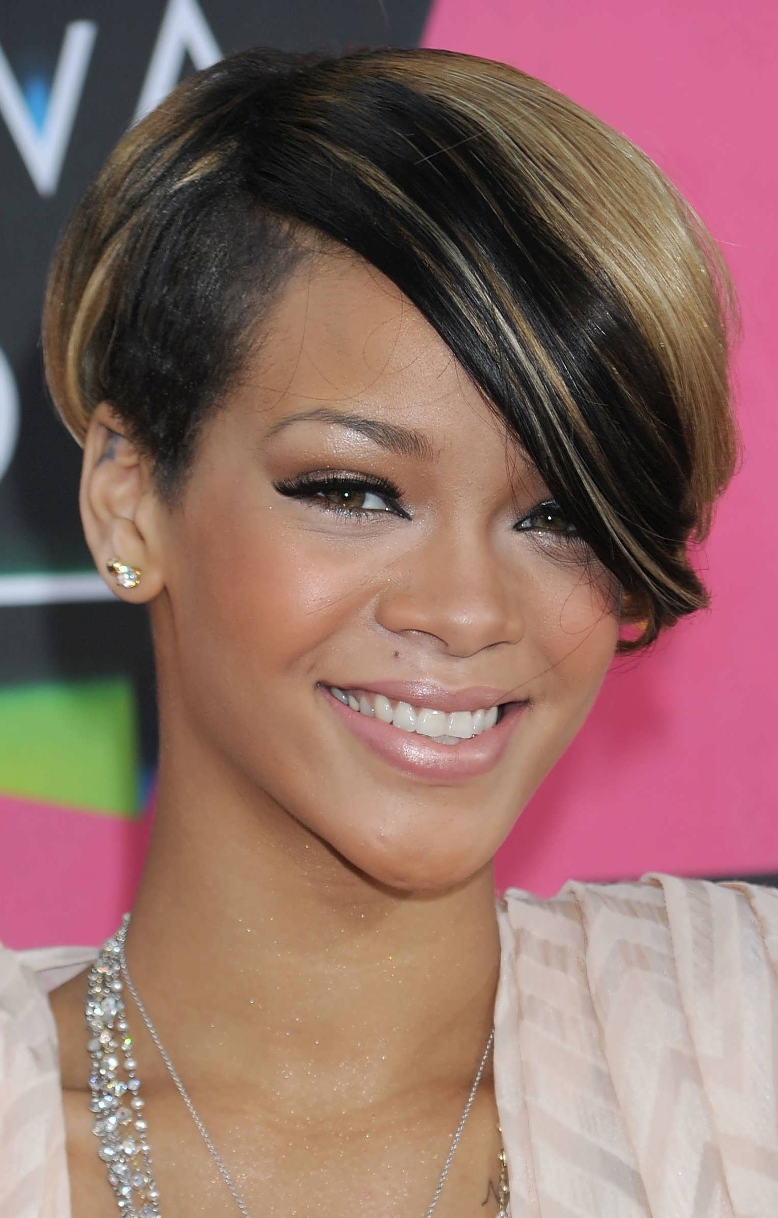 50 African American Short Black Hairstyles / Haircuts For Women In Short Hair Chubby (Photo 19 of 25)
